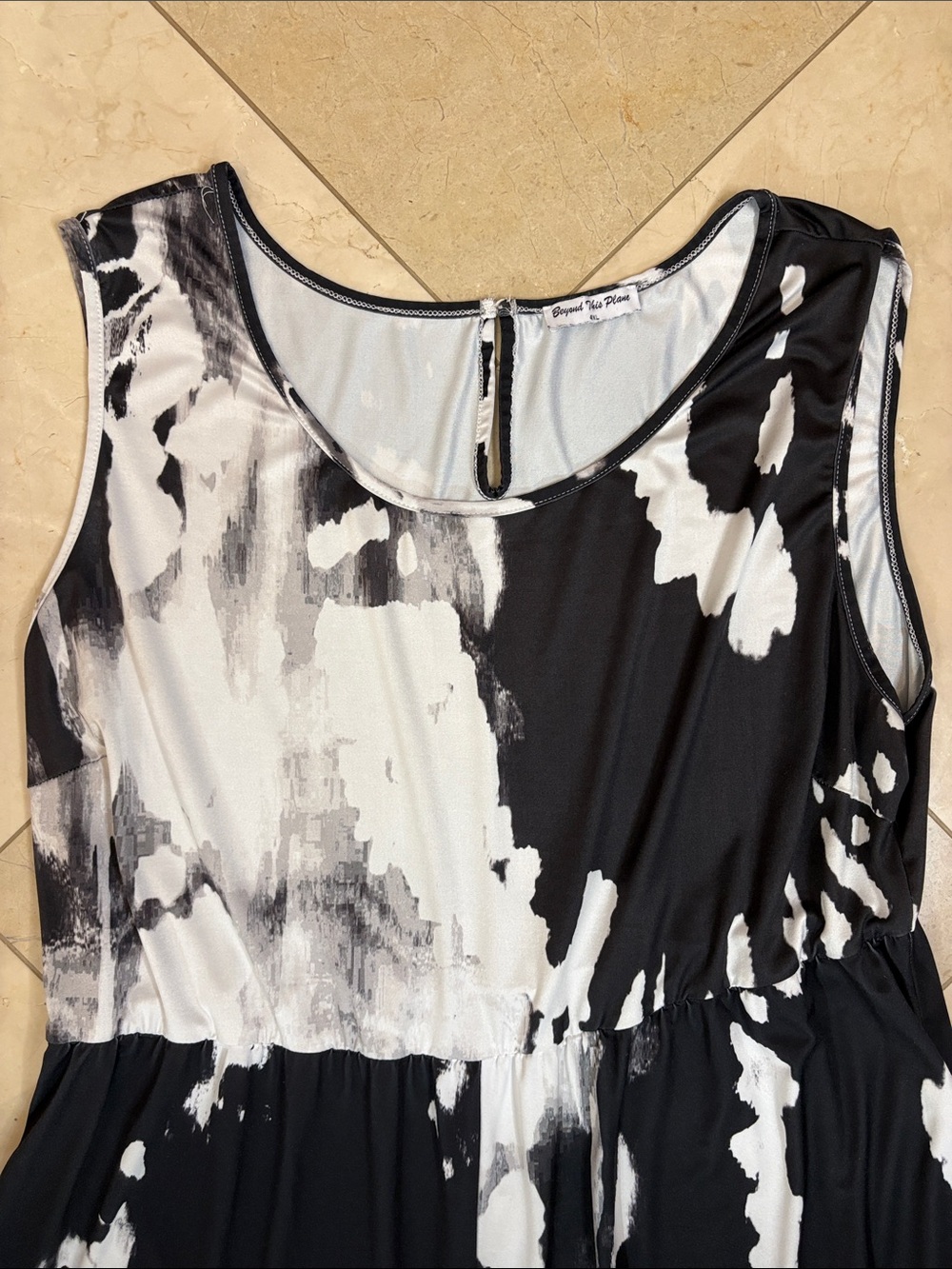 ⭐️ Beyond This Plane - Sleeveless Black & White Tie-Dye Cropped Jumpsuit- 4XL - Picture 5 of 12
